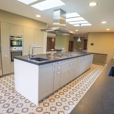 Estrelles Luxury Villa